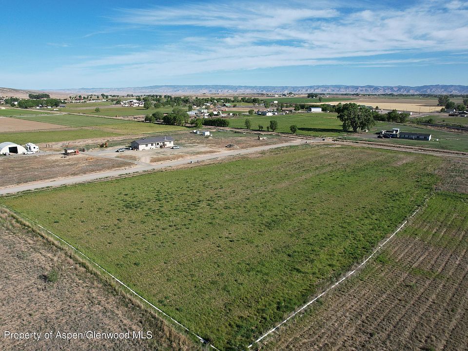 2nd image of 1254 M 1/4 Rd