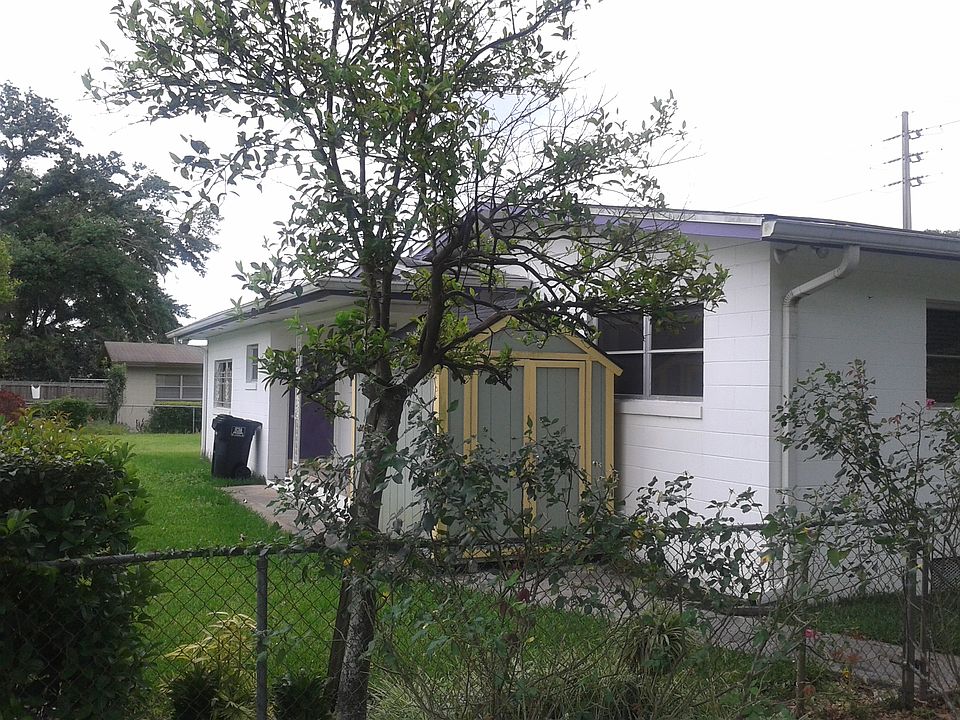 2nd image of 3811 Columbia St