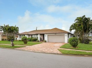 700 Palm Dr, Satellite Beach, FL 32937