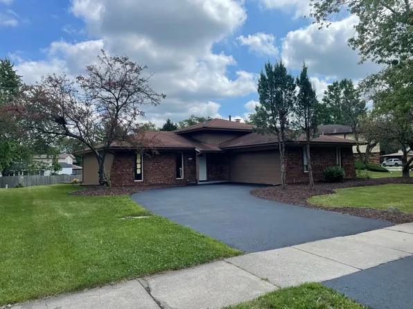 22525 Riverside Dr, Richton Park, IL 60471