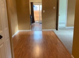 460 Old Town Rd APT 20B, Port Jefferson Station, NY 11776