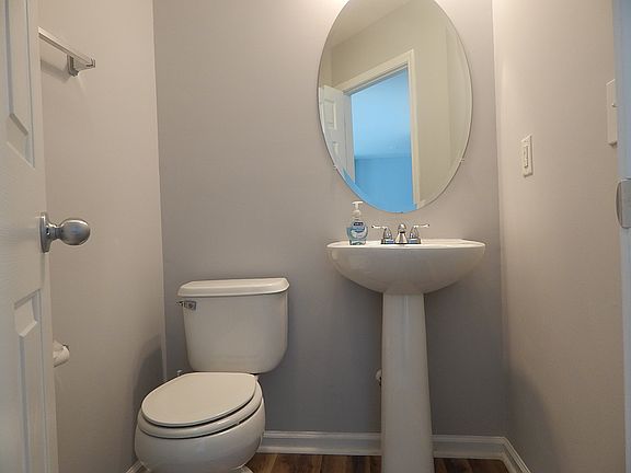 Powder Room 1/2 bath