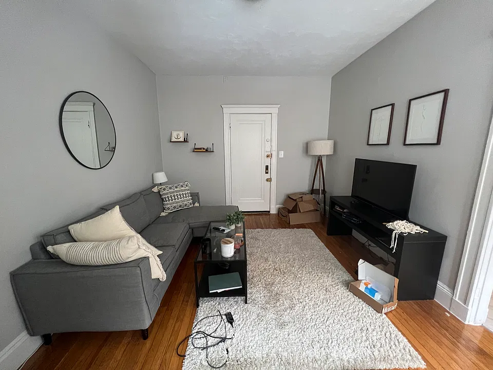 63 Woodstock Ave #7