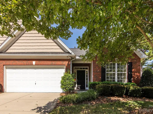 6234 Meadow Glen Ln, Harrisburg, NC 28075