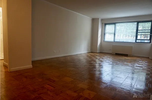 Rented by Anchor Associates | media 7