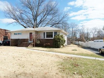 221 Crowells Rd, Edison, NJ, 08817