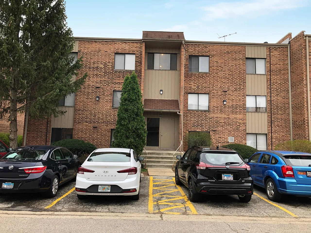 2 bed, 1100 sqft, $1,700 — Photo 4