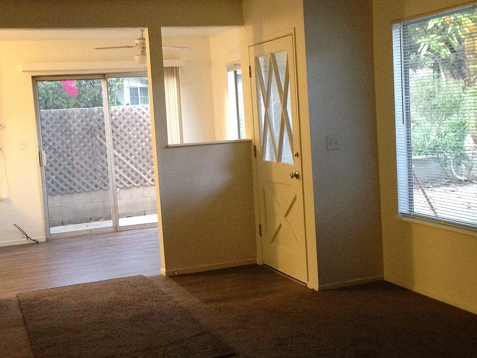 entry and dining