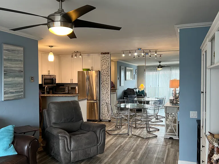 1855 Diamond St #114 — Photo 26
