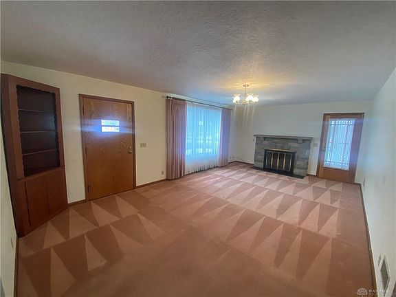 2nd image of 105 Green Valley Dr