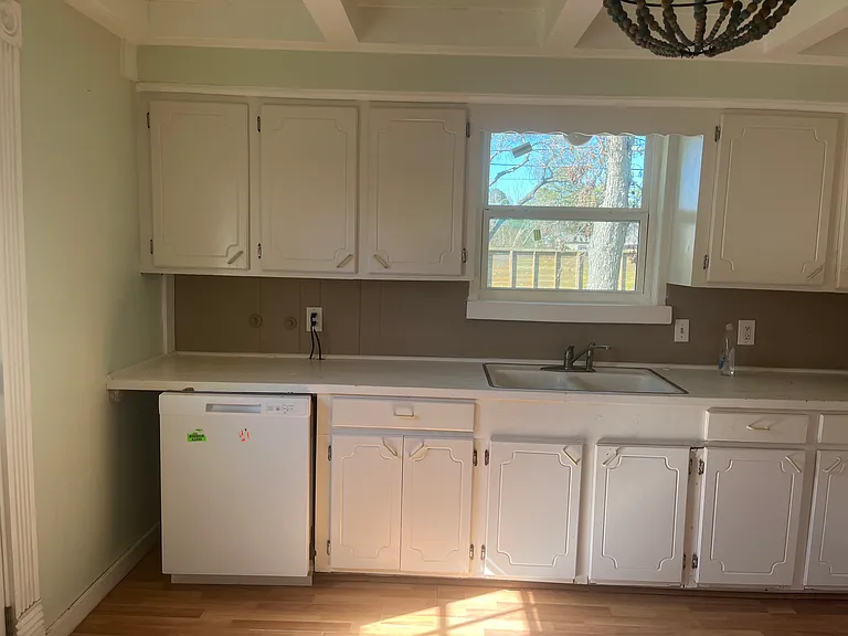 5022 Caroline St — Photo 4