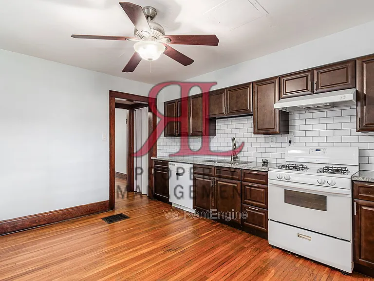 247 E Jenkins Ave — Photo 7