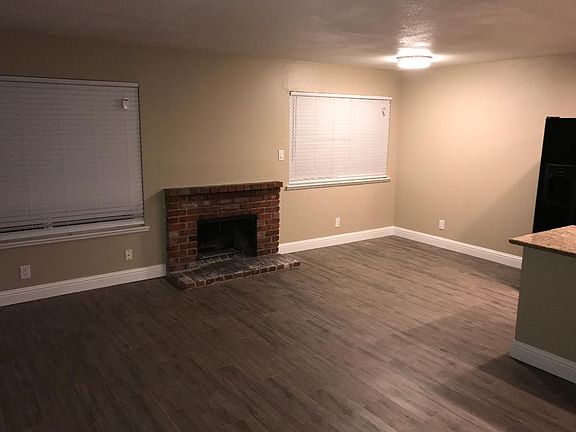 4th image of 5619 42nd St APT 2