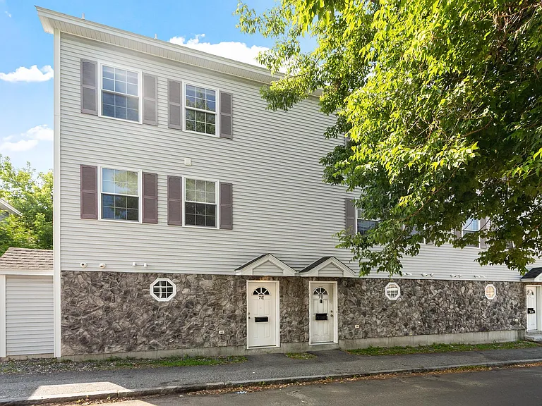 7 Butler Ave #5 — Photo 20