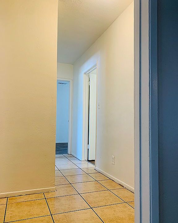 1st image of 626 Pioneer Ave