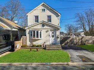 250 Ferraris St, Copiague, NY 11726