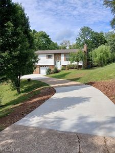 10 1st Ct, Belpre, OH, 45714