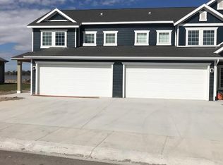 300-302 W 3rd St, Burley, ID 83318