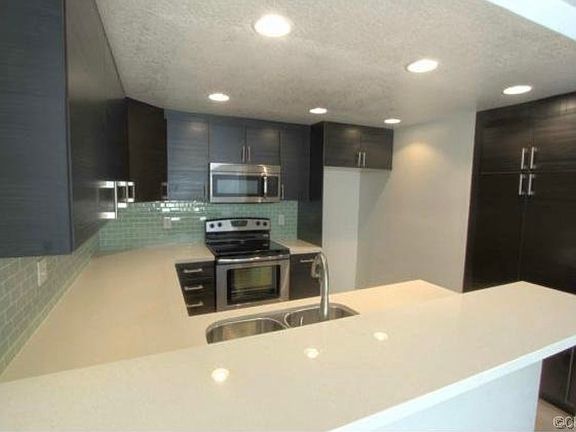 5th image of 129 Grenada St #129