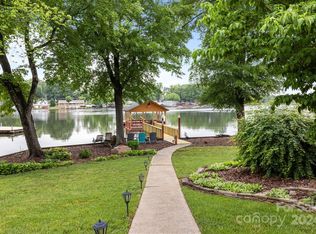 701 Riverside Dr, Lexington, NC 27292