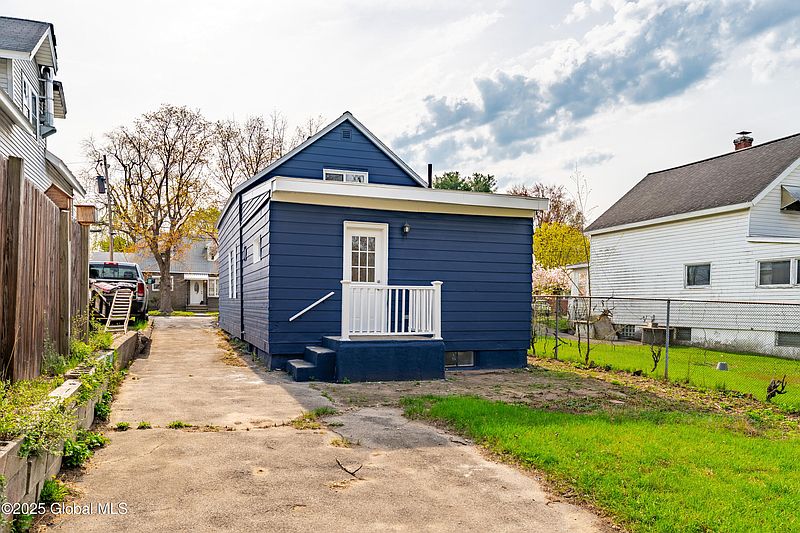 4th image of 312 Twelfth Street