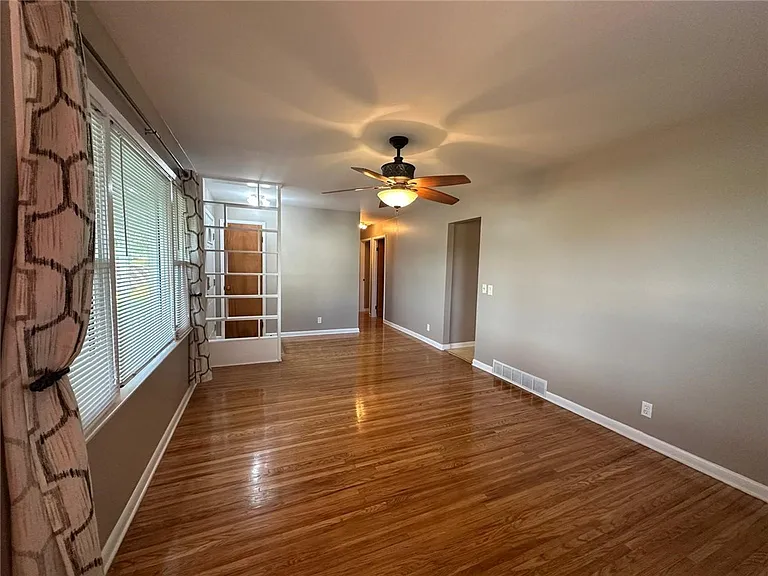 273 West Ave — Photo 4