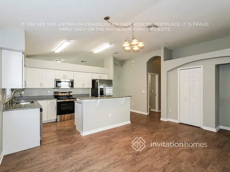 7413 Pulteney Dr — Photo 9