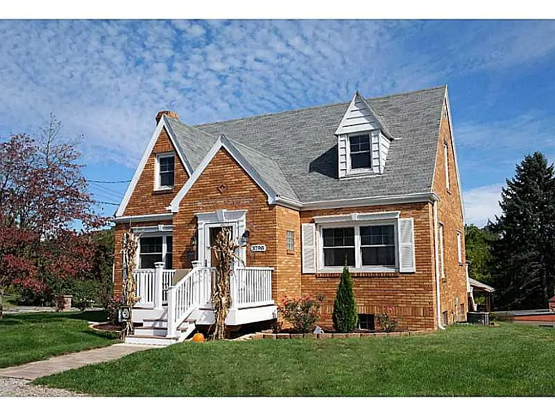 3798 Essex Ave photo 1