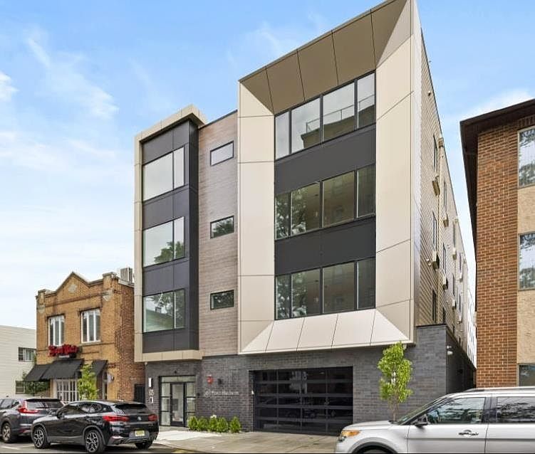1st image of 148 70th St #303