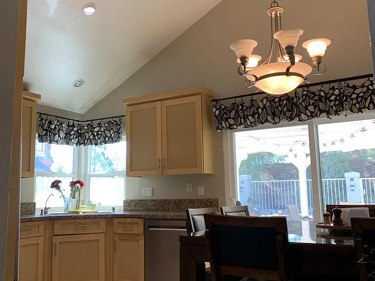 774 Suncreek Dr — Photo 8
