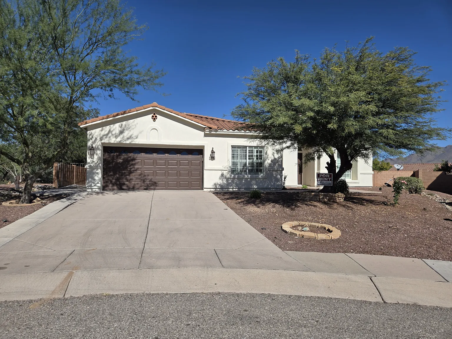 5 bed, 2635 sqft, $2,800 — Photo 1