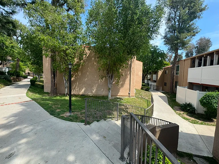 10331 Lindley Ave #229 — Photo 14
