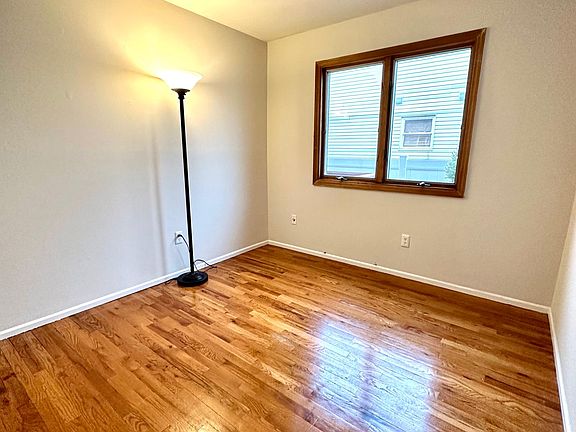 5th image of 40 Mason Blvd Floor 1
