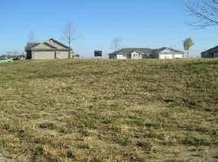6800 Norwood Ct, Sioux City, IA 51106