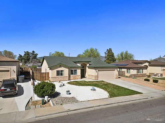 2nd image of 805 Mulberry St