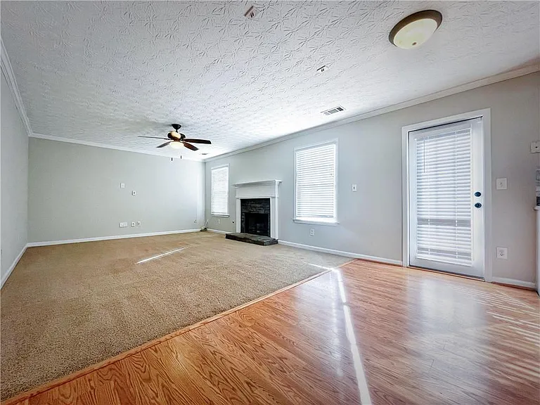 3368 Hill Pond Dr — Photo 6