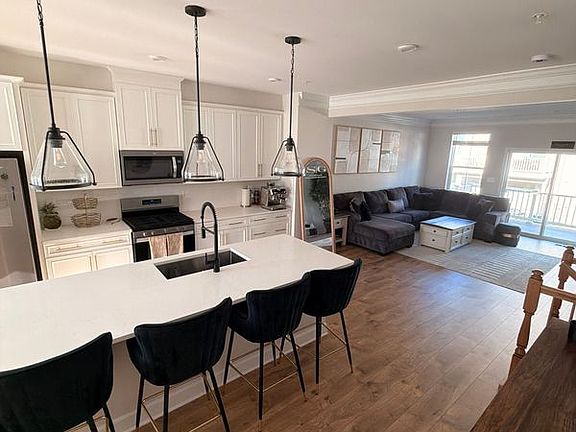 3rd image of 1429 Ridge Trail Cir