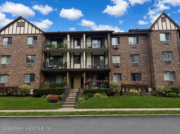 130 Devon Loop APT 3, Staten Island, NY 10314