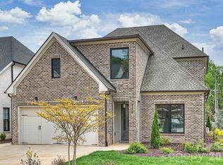 8159 Fairview Rd, Charlotte, NC 28226