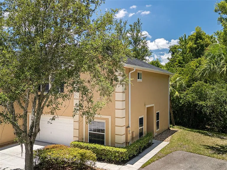 16322 Parkstone Palms Ct — Photo 37