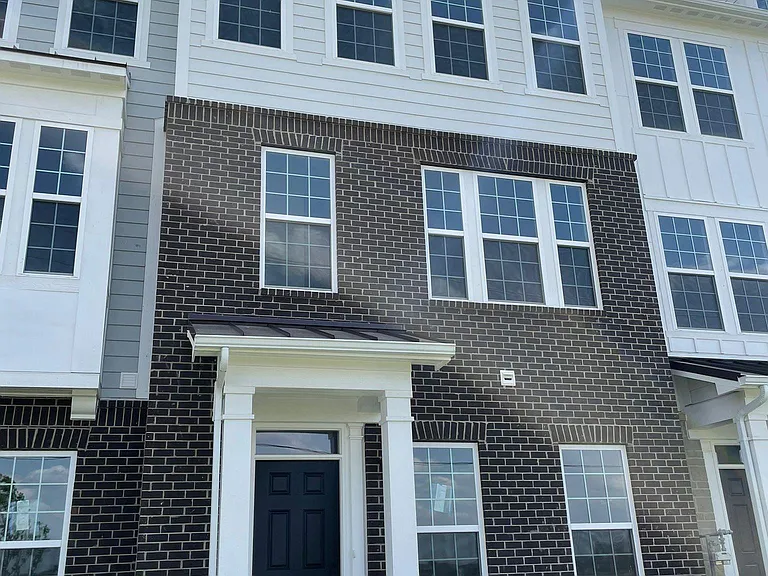 1788 Blenker Dr — Photo 2