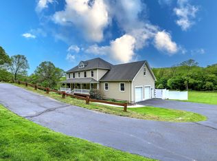 581 Chestnut Tree Hill Rd, Oxford, CT 06478