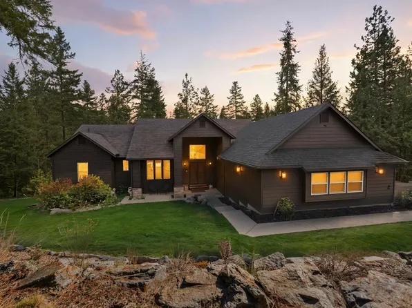 585 Gallop Cir, Sagle, ID 83860