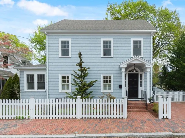 9 School St, Newburyport, MA 01950
