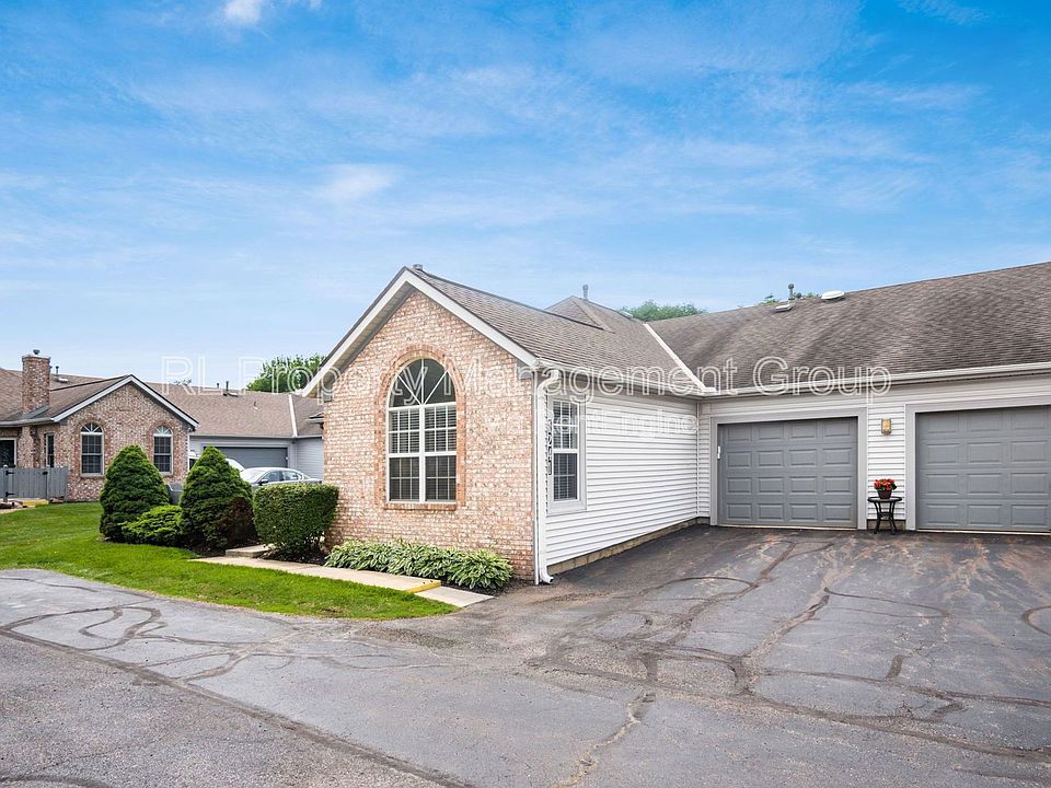 1st image of 1241 Villa Oaks Ct