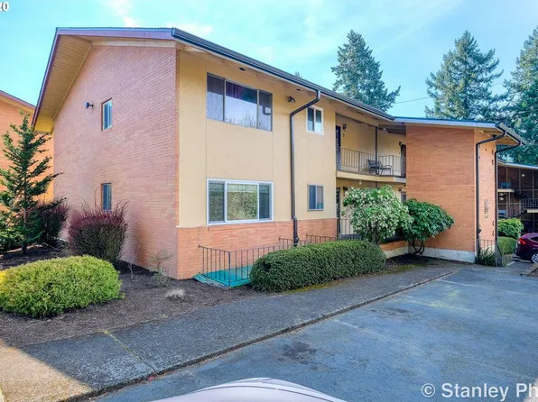1400 SE Lava Dr APT 3, Milwaukie, OR 97222
