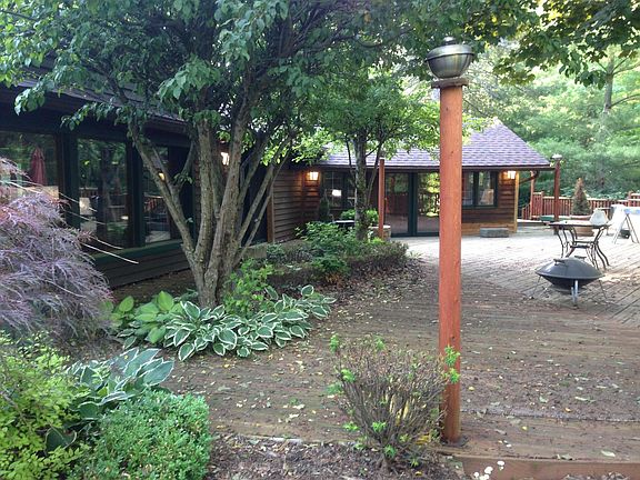 3rd image of 2180 Finley Ave