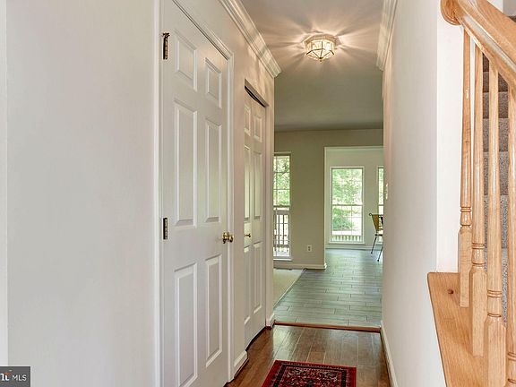 3rd image of 1586 Heron Way