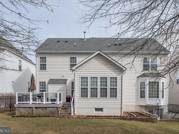 3rd image of 6620 Stourcliffe Ln