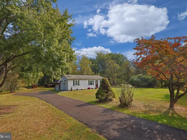 2559 Pebble Hill Rd, Furlong, PA 18925